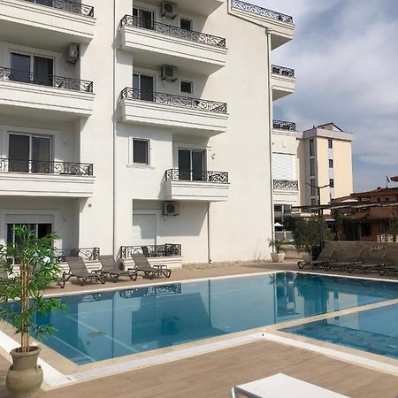 Hotel Metropolis Ulcinj Zewnętrze zdjęcie
