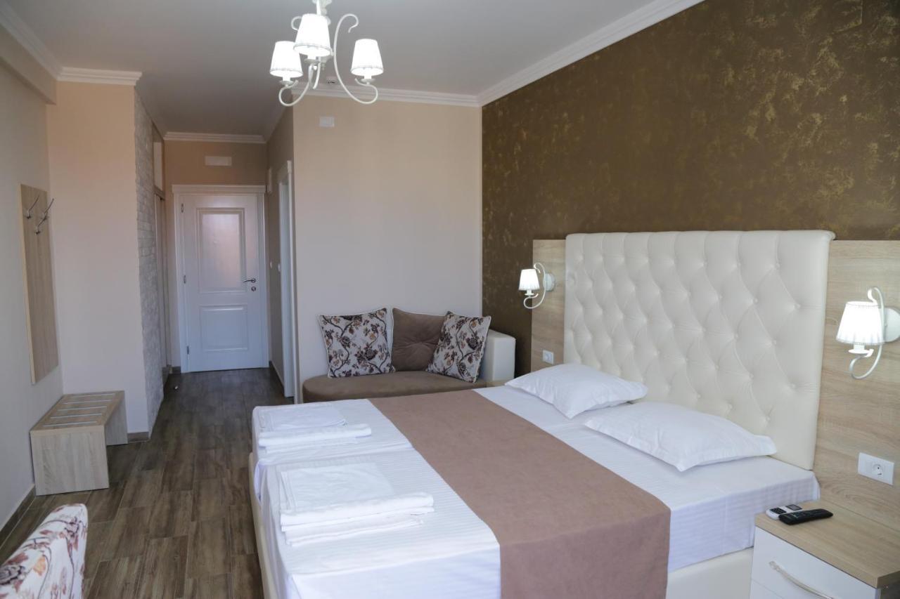 Hotel Metropolis Ulcinj Zewnętrze zdjęcie