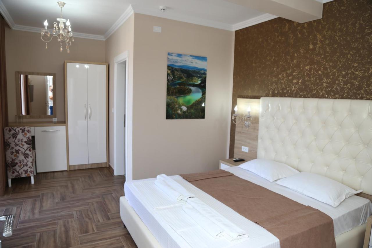 Hotel Metropolis Ulcinj Zewnętrze zdjęcie