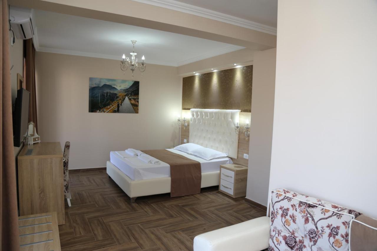 Hotel Metropolis Ulcinj Zewnętrze zdjęcie