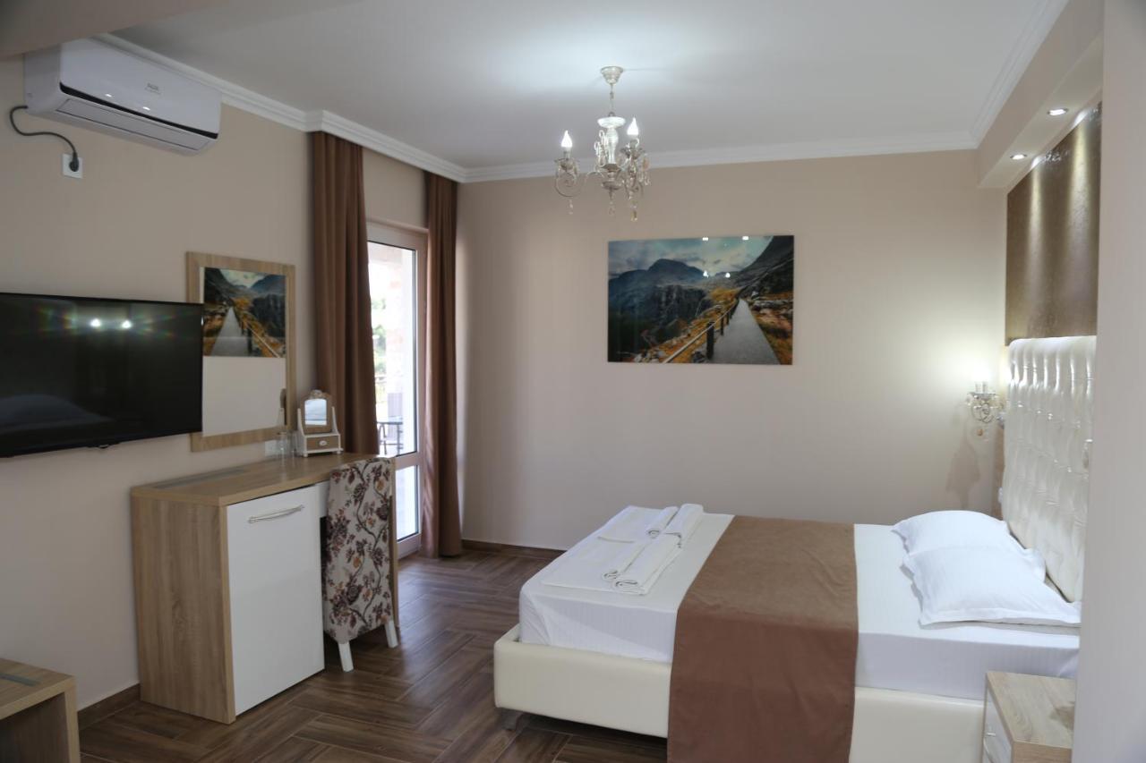 Hotel Metropolis Ulcinj Zewnętrze zdjęcie