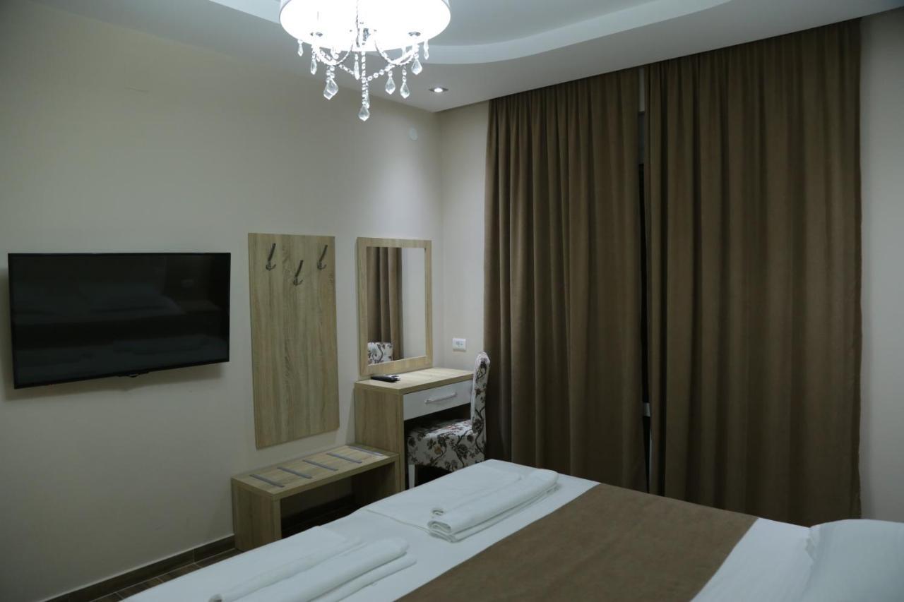 Hotel Metropolis Ulcinj Zewnętrze zdjęcie