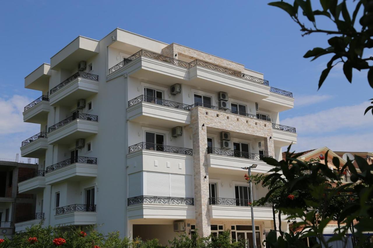 Hotel Metropolis Ulcinj Zewnętrze zdjęcie