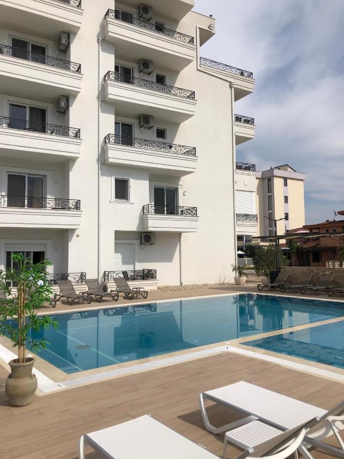 Hotel Metropolis Ulcinj Zewnętrze zdjęcie