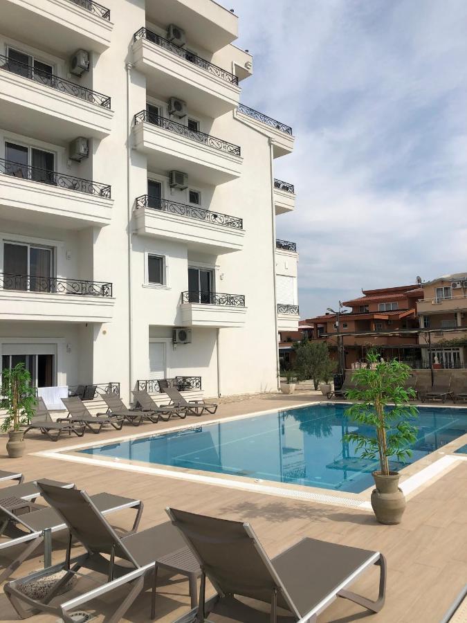 Hotel Metropolis Ulcinj Zewnętrze zdjęcie
