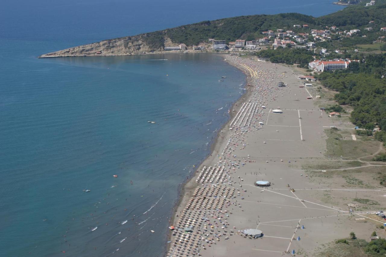 Hotel Metropolis Ulcinj Zewnętrze zdjęcie