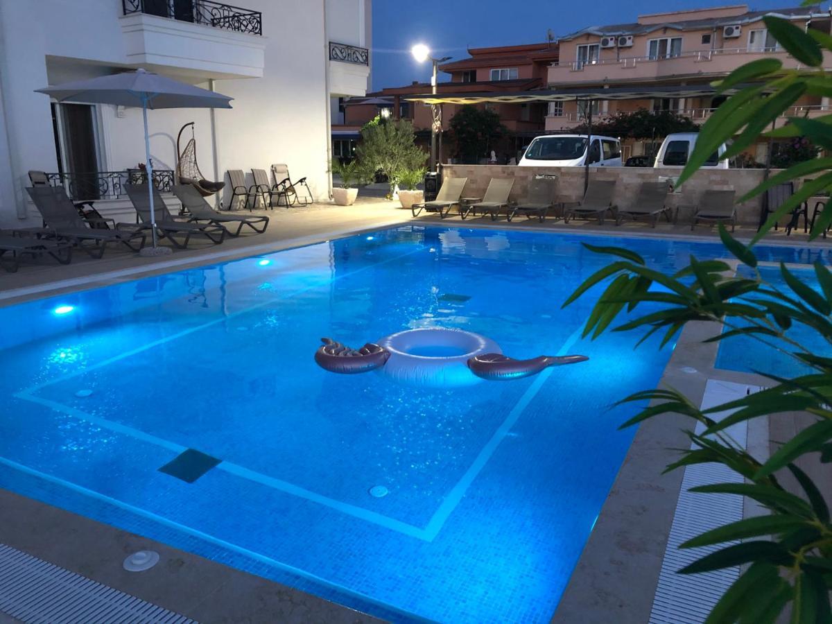 Hotel Metropolis Ulcinj Zewnętrze zdjęcie