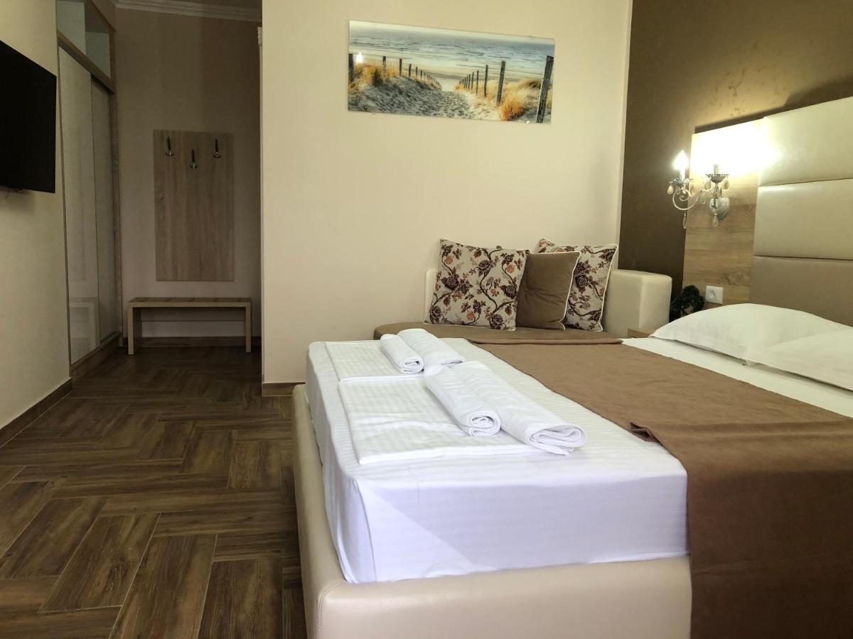 Hotel Metropolis Ulcinj Zewnętrze zdjęcie