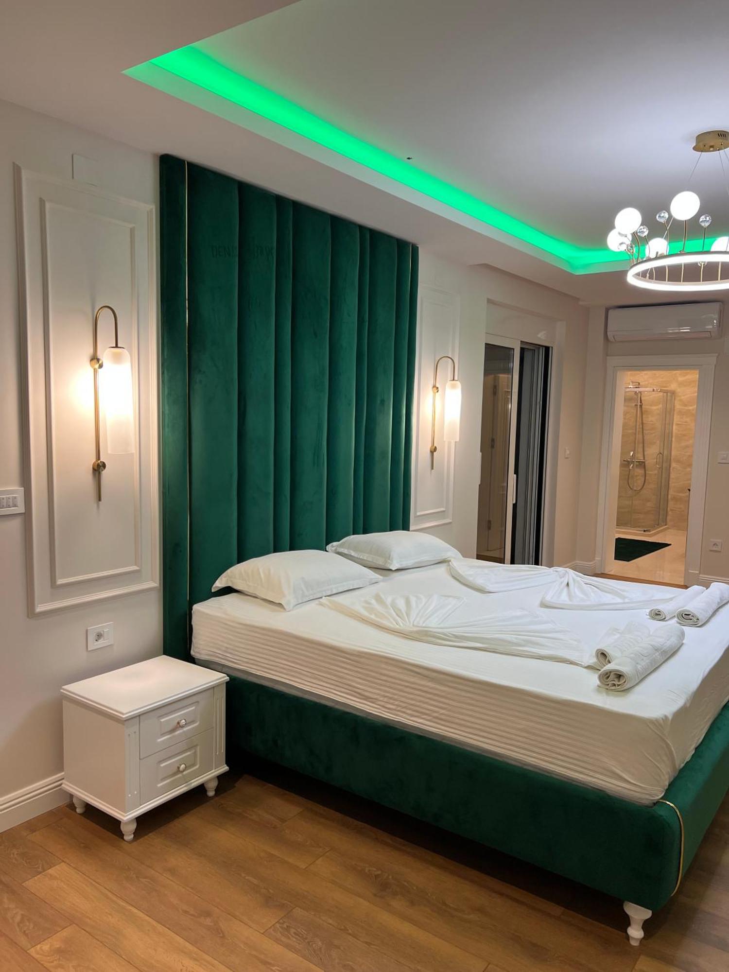 Hotel Metropolis Ulcinj Zewnętrze zdjęcie